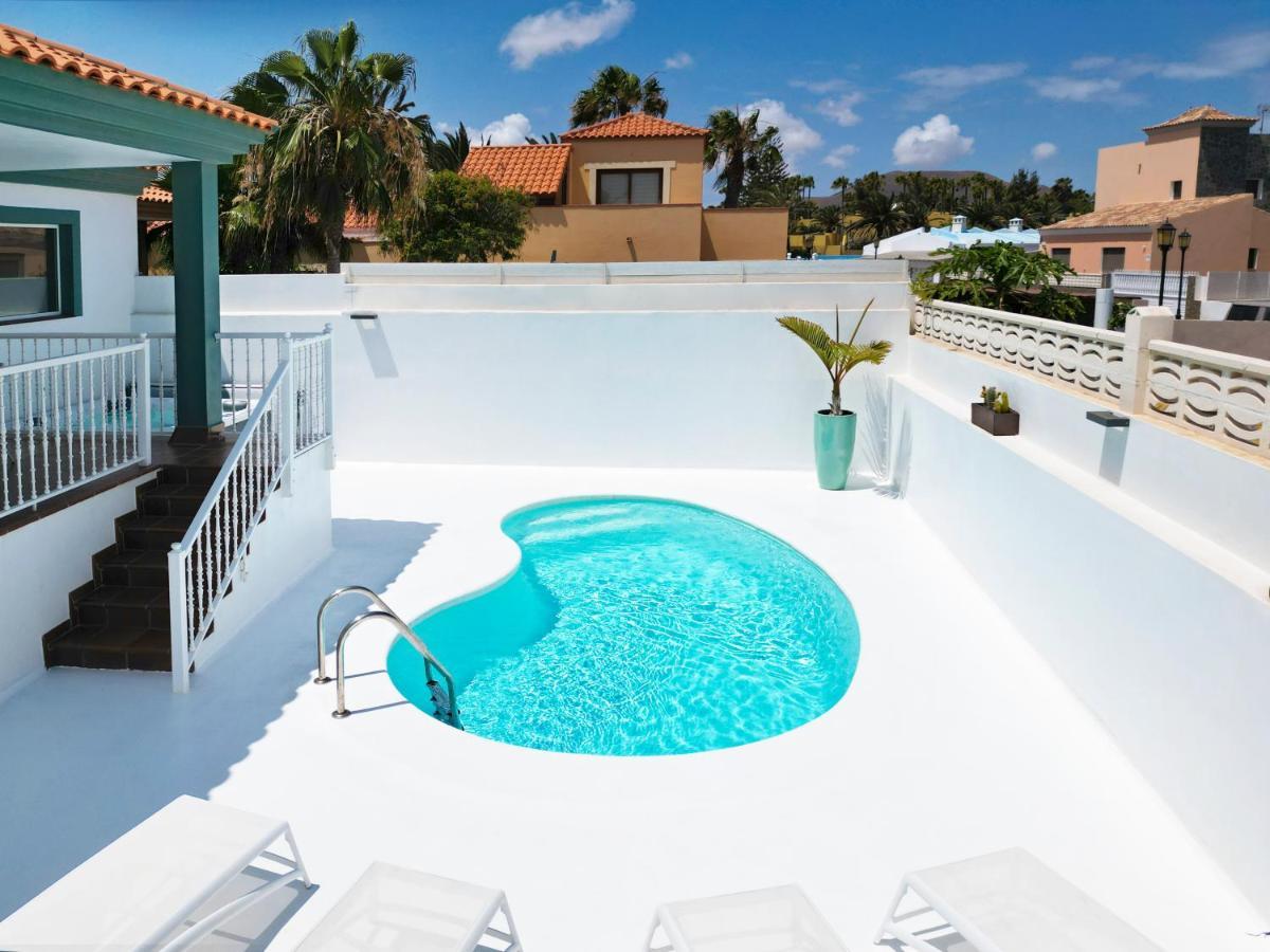 קורלחו Villa Veaco Beach With Jacuzzi And Private Pool מראה חיצוני תמונה