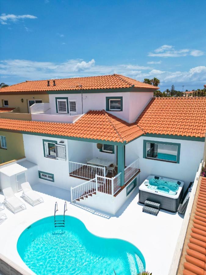 קורלחו Villa Veaco Beach With Jacuzzi And Private Pool מראה חיצוני תמונה